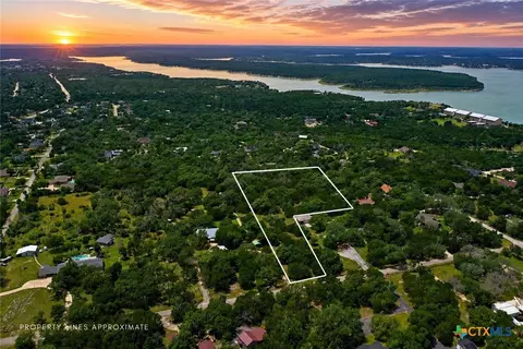63 Cedar Trails Dr, Morgans Point Resort, TX 76513