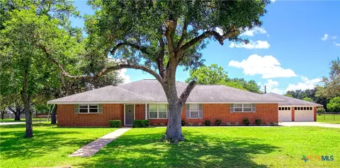 502 Cannon Rd, Victoria, TX 77904