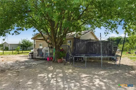 409 Summit Dr, Kyle, TX 78640