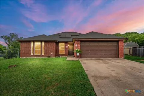 209 W Blancas Dr, Copperas Cove, TX 76522