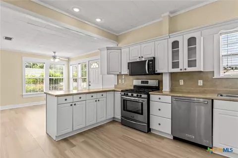 202 S 27th St, Temple, TX 76504