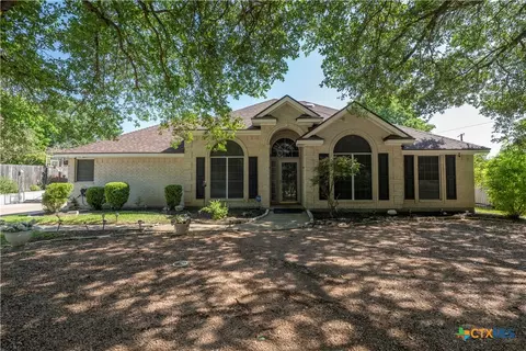 812 Indian Trl, Salado, TX 76571