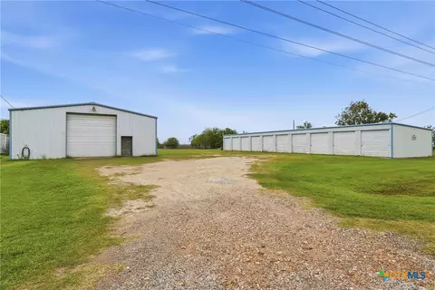 5633 Hwy 238, Port Lavaca, TX 77979