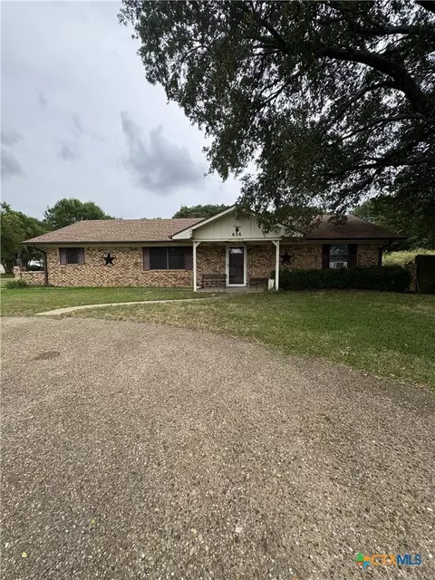 636 E Kempner St, Mabank, TX 75147