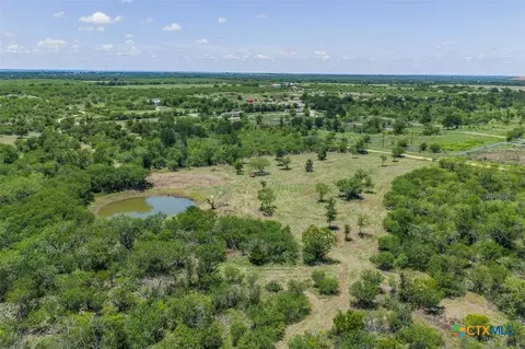 3710 Dry Creek Rd, Lockhart, TX 78644