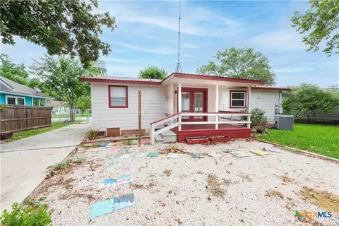 205 N Mesquite Ave, Luling, TX 78648 photo 18