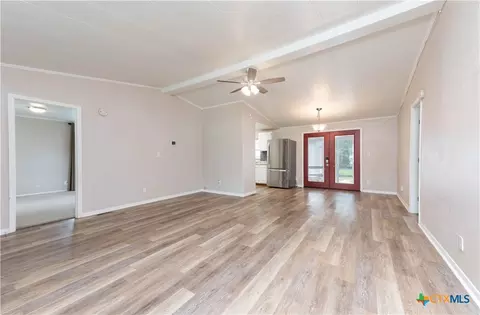 205 N Mesquite Ave, Luling, TX 78648 photo 6