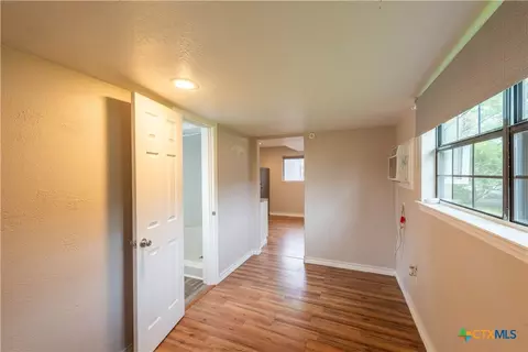 205 N Mesquite Ave, Luling, TX 78648 photo 24