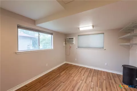 205 N Mesquite Ave, Luling, TX 78648 photo 22