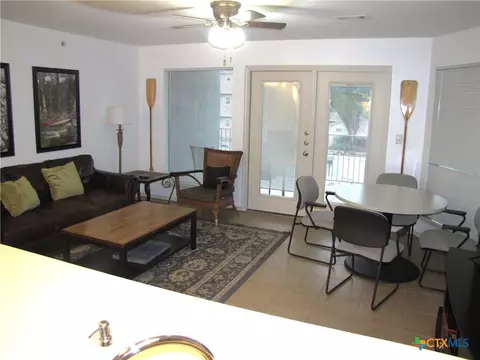 730 E Mather St #J203, New Braunfels, TX 78130