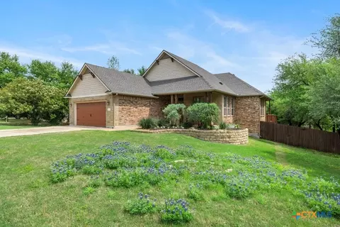 2402 Twin Ridge Ct, Belton, TX 76513