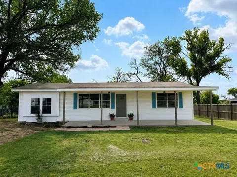 206 Barton Ln, Gatesville, TX 76528