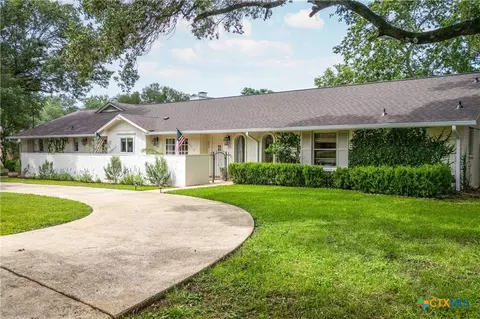226 Oakwood Blvd, New Braunfels, TX 78130