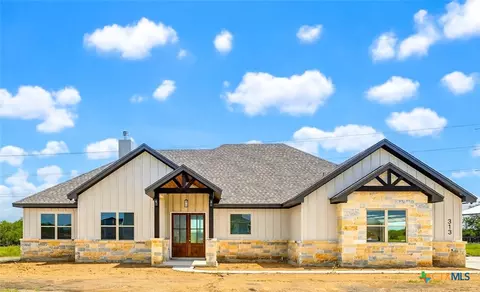 313 Farmhouse Dr, Marion, TX 78124