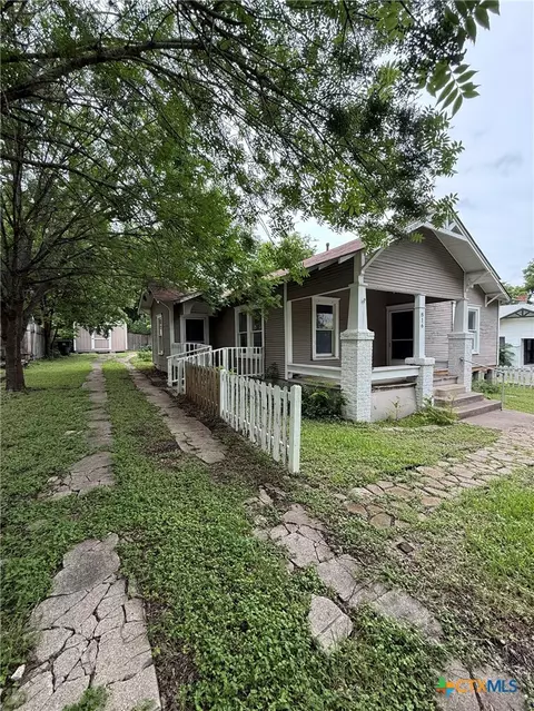 816 N 2nd St, Temple, TX 76501