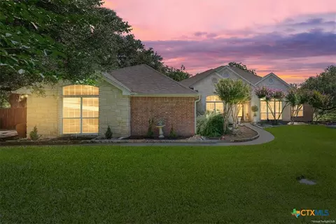200 Carriage House Rd, Salado, TX 76571