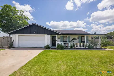 101 Elaine St, Victoria, TX 77904