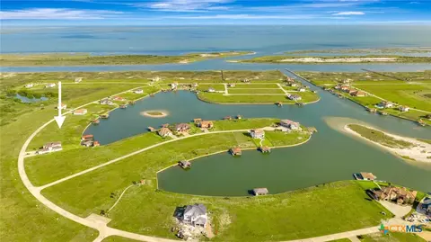 184 E Burgundy Bay, Port O'connor, TX 77982