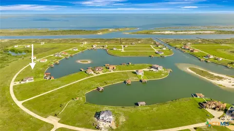 184 E Burgundy Bay, Port O'connor, TX 77982