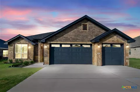 1011 Winchester Dr, Nolanville, TX 76559