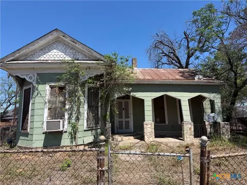 203 Sharer St, San Antonio, TX 78208