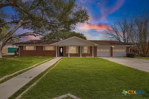 795 Vogel Dr, Lockhart, TX 78644