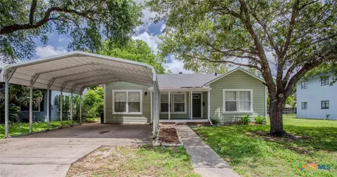 1308 E Park Ave, Victoria, TX 77901