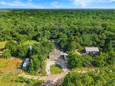 592 Oaklawn Dr, Rockdale, TX 76567