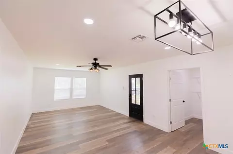 310 E Second St, Cuero, TX 77954 photo 3