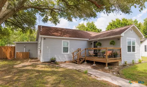 310 E Second St, Cuero, TX 77954 photo 1