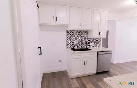 310 E Second St, Cuero, TX 77954 photo 9