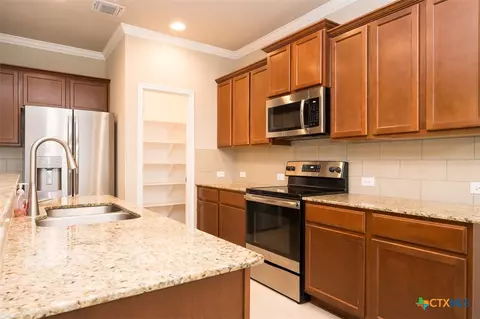 Kitchen - 6148 Wheaton Loop, Temple, TX 76502 photo 3 of 4