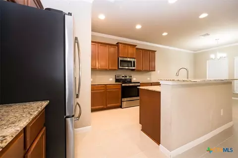 Kitchen - 6148 Wheaton Loop, Temple, TX 76502 photo 4 of 4