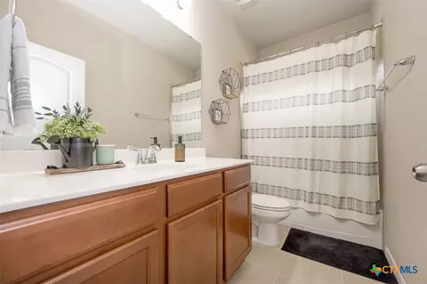 Bath - 6148 Wheaton Loop, Temple, TX 76502 photo 3 of 3