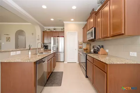 Kitchen - 6148 Wheaton Loop, Temple, TX 76502 photo 1 of 2