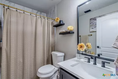Bath - 2133 Sid Allens Dr, Buda, TX 78610 photo 3 of 4