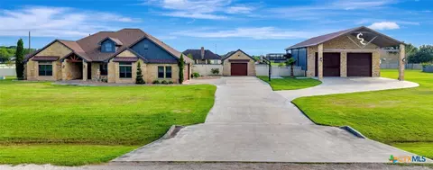 121 Spring Rdg, Victoria, TX 77904