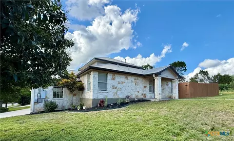 153 Dolly St, San Marcos, TX 78666
