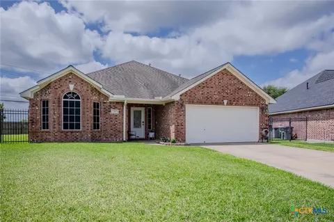 113 Zephyr Dr, Victoria, TX 77904