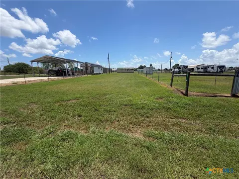 1305 E Toledo, Seadrift, TX 77983