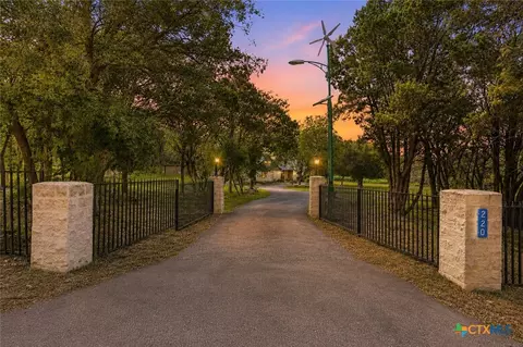 220 Lark Ln, New Braunfels, TX 78132