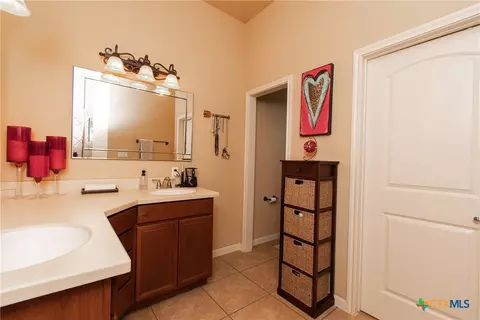 Bath - 209 Geode Ln, Jarrell, TX 76537 photo 1 of 2