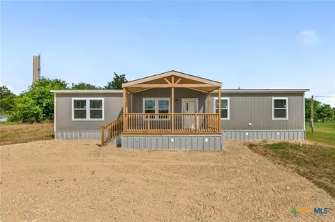 305 S 6th St, Buckholts, TX 76518