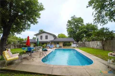 212 Highland Oaks Dr, Harker Heights, TX 76548