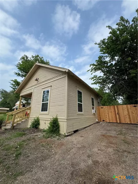 1303 S 13th St, Temple, TX 76504