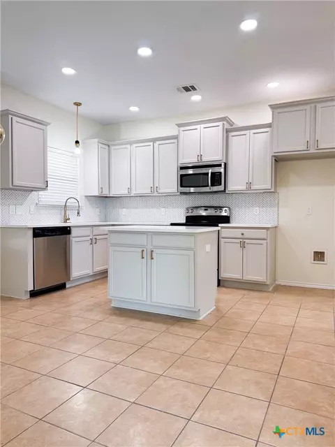 5401 Sulfur Spring Dr, Killeen, TX 76542