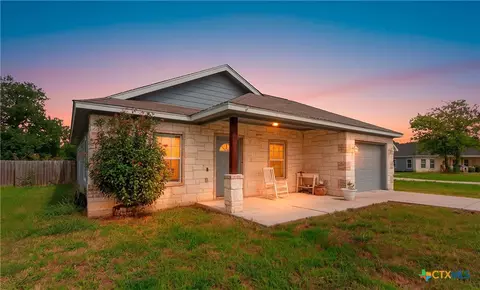 104 Avenue B, Moody, TX 76557