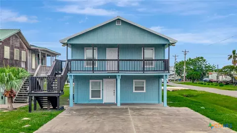611 W Tyler Ave, Port O'connor, TX 77982