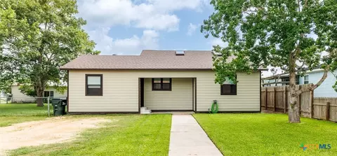 606 E Prairie St, Cuero, TX 77954