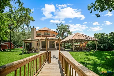 129 130 Selkirk Dr, Bay City, TX 77414